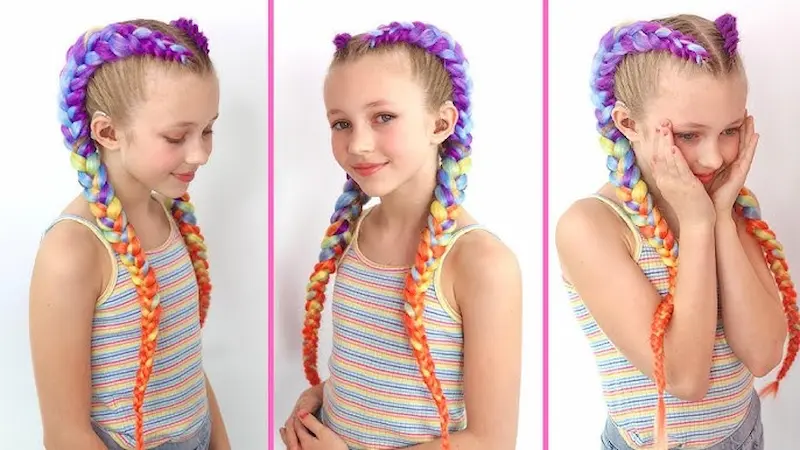 copánky s kanekalonem Valašské Meziříčí“ = tedy barevné copánky napletené do vlasů