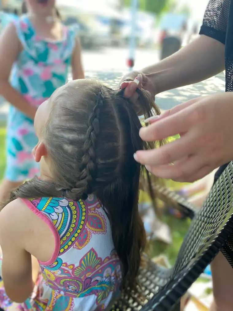 Francouzské copánky pletené v Ksychtíkově