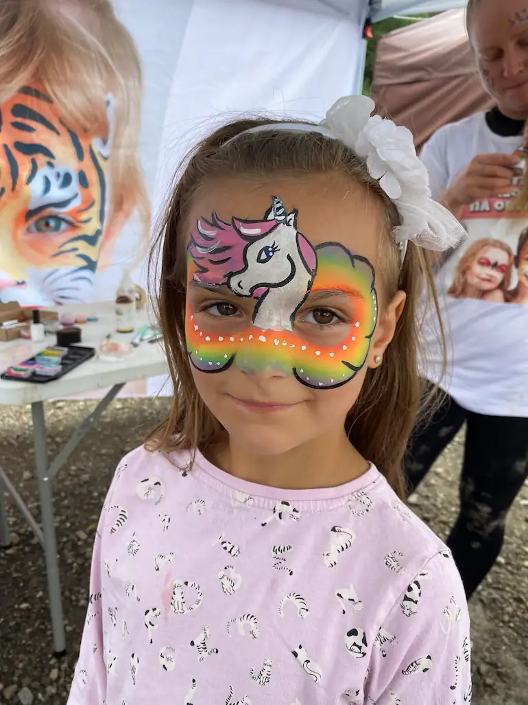 Malování na obličej jednorožec - akce Truck Trail